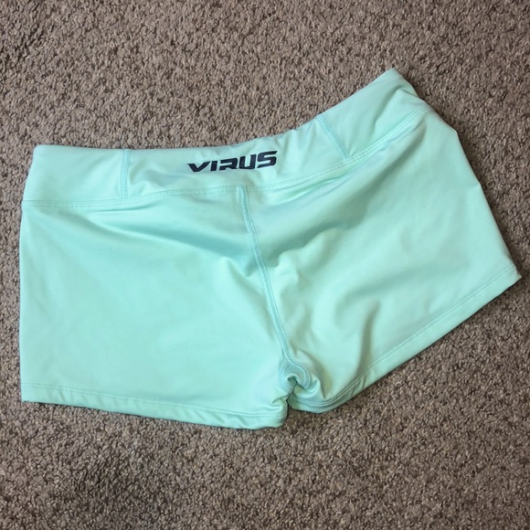 Virus Tech Shorts, Size Medium in Mint - Picture 2 of 5